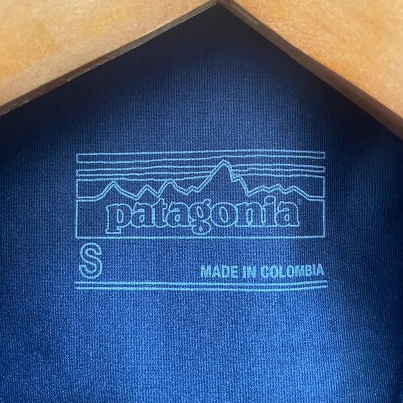 Patagonia Rash Guard - Picture 4 of 4